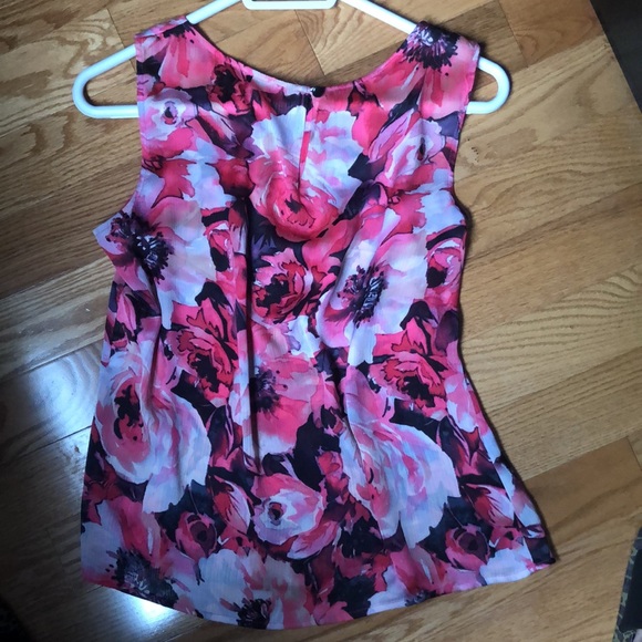 Sleeveless top :) - Picture 2 of 3